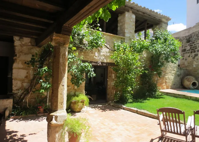 Apartamentos Turisticos El Losal